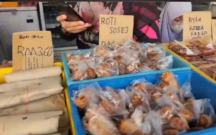 Duh! Ibu Kantin Ini Labrak Guru yang Jualan Makanan di Sekolah