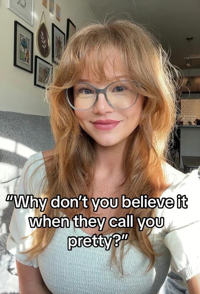 Ironisnya, saya berusia 35 tahun, ujarnya dalam video tersebut. Dan tidak, ini bukan karena Botox,” tambahnya. Foto: Dok. TikTok Krystn Walmsley