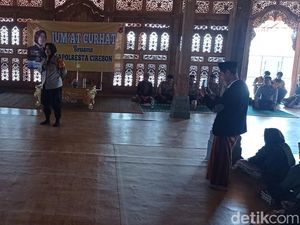 Tak Hanya Agama, Santri di Cirebon Dibekali Ilmu Lawan Hoax