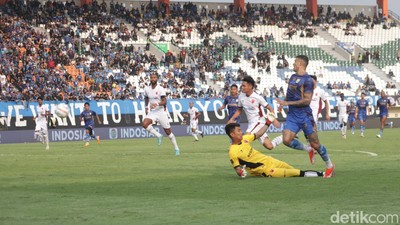 Momen Persib Hancurkan PSM di Piala Presiden 2024