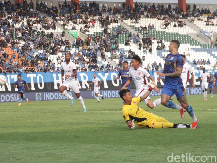 Momen Persib Hancurkan PSM di Piala Presiden 2024