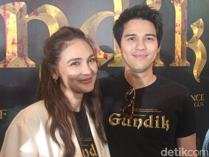 Luna Maya dan Maxime Bouttier.