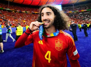 Rambut Merah Marc Cucurella
