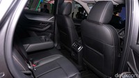 Mazda CX-60 Pro menggabungkan filosofi KODO Design, yang berarti keindahan dalam gerak dan elegan, serta filosofi Ma yang mengutamakan kesederhanaan. Hal ini membuat Mazda CX-60 tampil tangguh sekaligus anggun dari luar (eksterior), dan mewah namun tidak berlebihan dari dalam (interior).