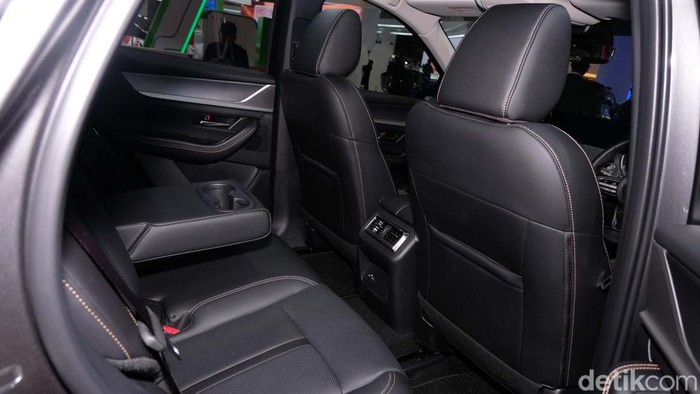 Mazda merilis varian baru untuk SUV premiumnya, Mazda CX 60 Pro dalam pameran Gaikindo Indonesia International Auto Show (GIIAS) 2024. Harganya mencapai Rp 799 juta.