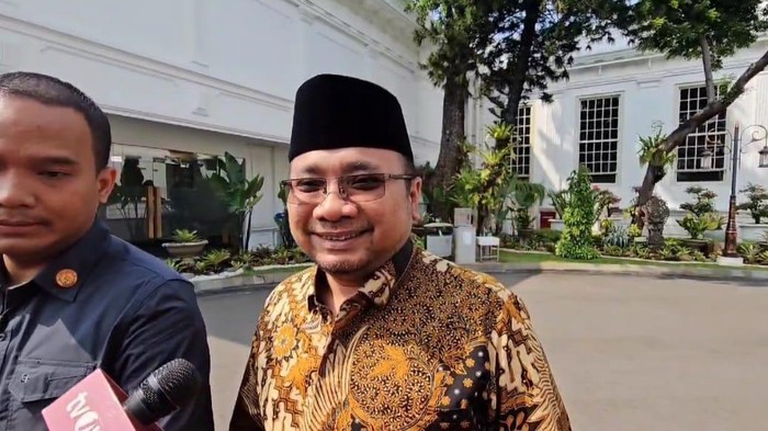 Pertemuan Rahasia Menag Yaqut dengan Jokowi di Istana: Mengupas Agenda Tersembunyi