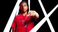 Michael Olise ada di tempat kedua. Winger Bayern Munich itu punya kans 14 persen. Olise lagi jadi raja assist sementara di EropaFoto: FC Bayern via Getty Images/F. Noever