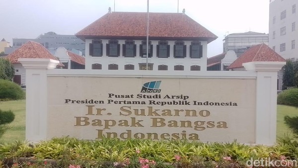 Napak Tilas Perjalanan Ir. Soekarno di Gedung Arsip Nasional