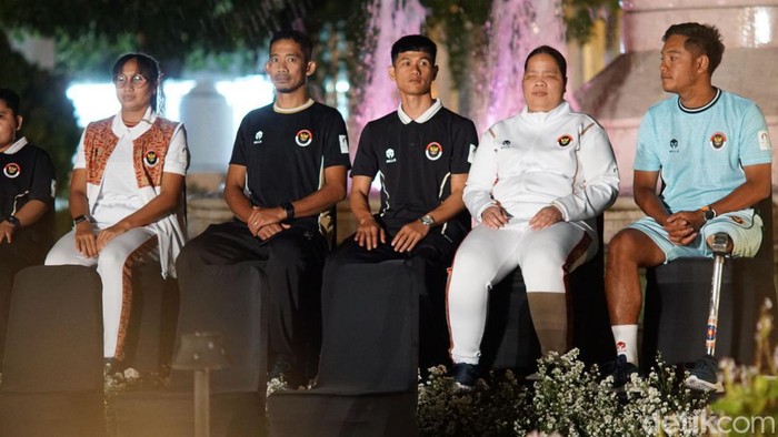National Paralympic Committee (NPC) Indonesia merilis jersey yang akan digunakan saat Paralimpiade Paris 2024. Launching jersey berlangsung di Pamedan Puro Mangkunegaran, Jumat (19/7/2024).