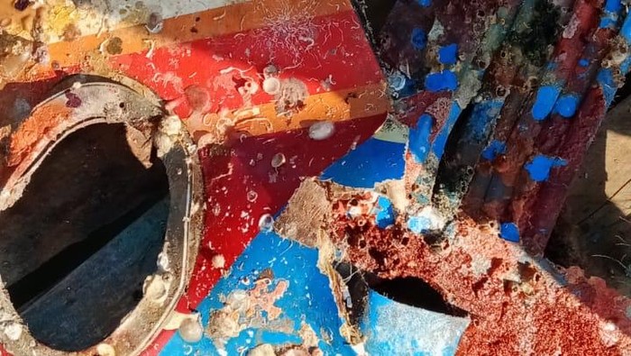 Tim Pencari Temukan Puing Kemungkinan Heli Polri yang Hilang di Belitung Tahun Lalu