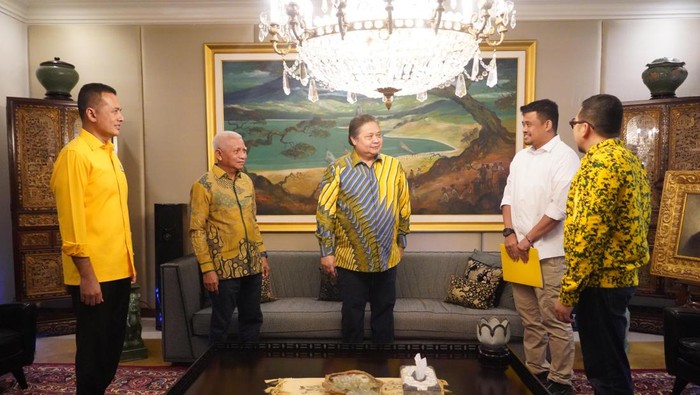 Penyerahan dukungan Golkar untuk pasangan Bobby-Surya di Pilgub Sumut 2024 (Foto; Istimewa)