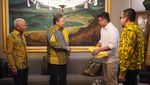 Airlangga Serahkan Rekomendasi ke Bobby-Surya untuk Pilgub Sumut 2024
