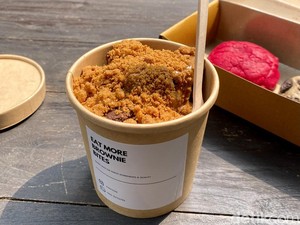 Mencicipi Cookies Bloody Mary dan Brownies Buatan TikToker Min Bite