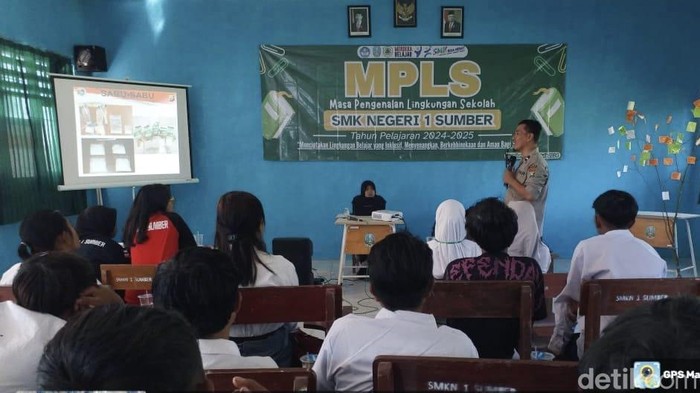 Polres Probolinggo beri edukasi bahaya narkoba pada pelajar saat MPLS