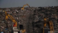 Berbagai upaya dilakukan untuk mengurangi jumlah sampah di Bantar Gebang, salah satu yang dilakukan Pemprov DKI Jakarta dengan membangun pengolahan Refuse Derived Fuel (RDF) Plant Jakarta di Rorotan, Cilincing, Jakarta Utara.