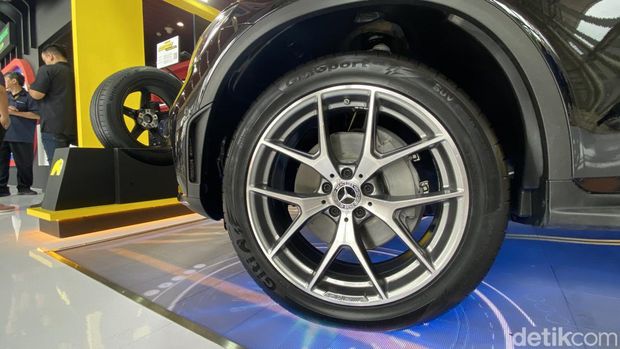 PT Gajah Tunggal Tbk merilis dua produk baru di GIIAS 2024, yakni Giti Sport S2 dan Giti P10