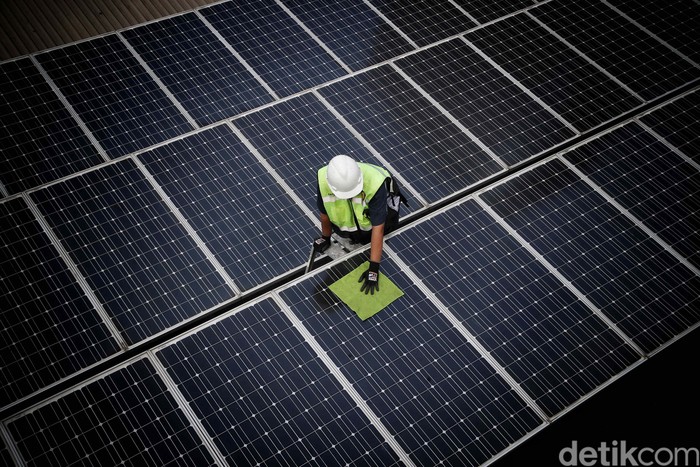 Pemerintah Indonesia menargetkan bauran energi baru terbarukan atau EBT mencapai 23 persen pada 2025. Meski sulit upaya untuk itu terus dikejar.