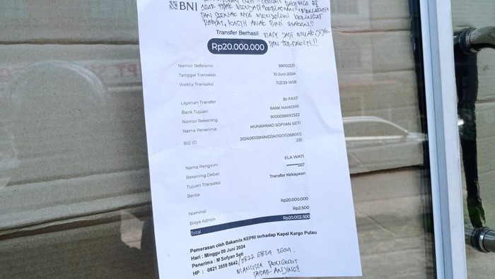 Selebaran dugaan pemerasan yang di tempel salah satu mesin ATM, Kota Tanjungpinang. (dok.Istimewa)