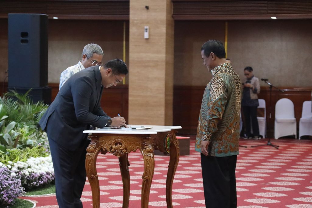 Serah terima jabatan Wakil Menteri Pertanian RI Sudaryono di Gedung A Kementerian Pertanian, Jakarta, Jumat (19/7/2024). (Dok. Kementerian Pertanian)