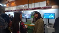 Selain itu, Kiki mendorong agar satuan pendidikan vokasi peka dalam melihat trend kemampuan yang sedang dicari industri.Jadi semua penyelenggara satuan pendidikan vokasi perlu sensitif melihat trend. Bukan hanya mengubah prodinya, tapi apa yang dia berikan kepada siswa boleh jadi disesuaikan, jelasnya. (Foto: Nikita Rosa/detikedu)