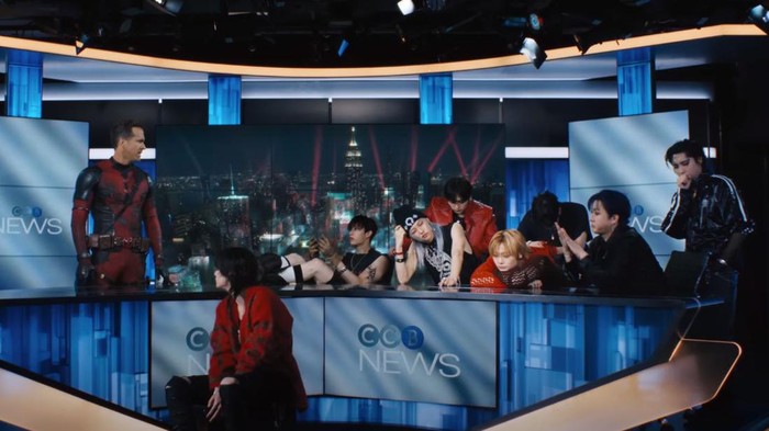 Ryan Reynolds di MV Chk Chk Boom Stray Kids