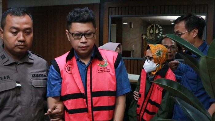 Tindakan Tegas: Gelang Detektor Dikenakan pada Lima Tersangka Pencurian Emas 109 Ton