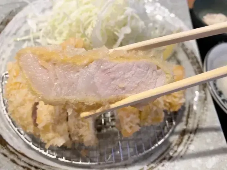 Tonkatsu Putih Lagi Viral, Tetap Enak Meski Tampilannya Pucat
