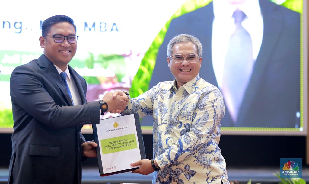 Wakil Menteri Pertanian RI Sudaryono saat serah terima jabatan di Gedung A Kementerian Pertanian, Jakarta, Jumat (19/7/2024). (CNBC Indonesia/Muhammad Sabki)