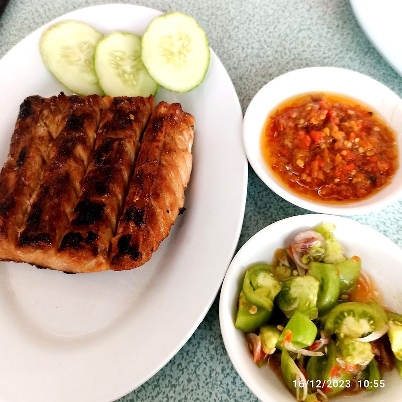 5 Restoran Manado di Kelapa Gading yang Punya Rahang Tuna dan Tinutuan