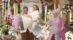 Senyum Aaliyah Didampingi 2 Ibu dan Digendong Mudjie Massaid Saat Siraman