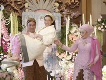 Perasaan Haru Mudjie Massaid Gendong Aaliyah Usai Siraman