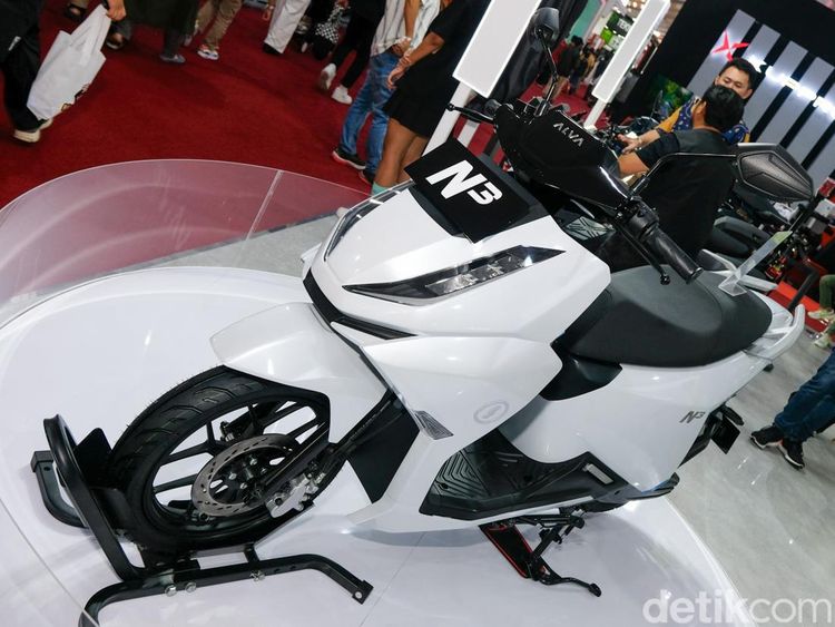 Alva Rilis Motor Listrik N3, Harga Rp 11 Jutaan