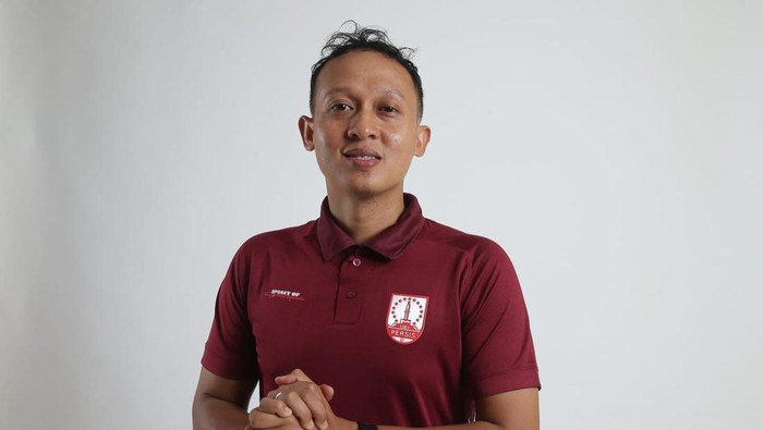 Asisten Pelatih Persis Solo, Yogie Nugraha.
