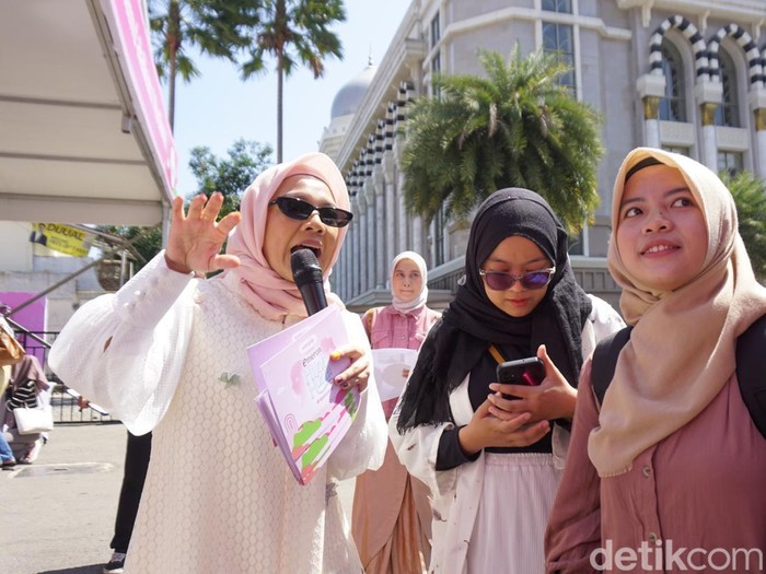 Fashion show audisi Emeron Hijab Hunt 2024