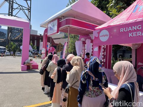 Suasana audisi Emeron Hijab Hunt 2024 di Parkir Barat Trans Studio Mall, Bandung, Jawa Barat, Sabtu (20/7/2024) mulai pukul 10.00 WIB.