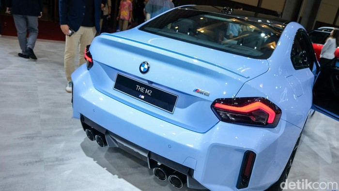 BMW merilis mobil seri-M dan seri 2 di GIIAS 2024. Keduanya adalah BMW M4 Competition Coupè M xDrive dan BMW 218i Gran Coupè M Sport.