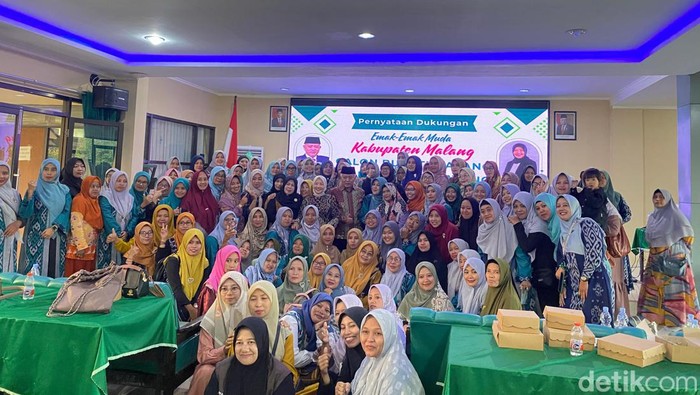 Emak-emak Muda Dukung Sanusi-Lathifah Menang di Pilbup Malang 2024