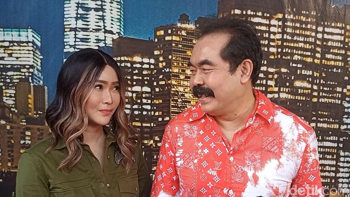 Inul Daratista dan Adam Suseno