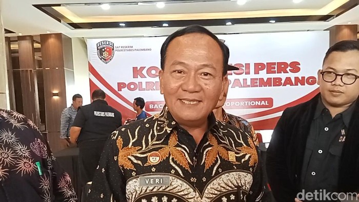 Kalapas Kelas I Merah Mata Palembang, Veri Johannes