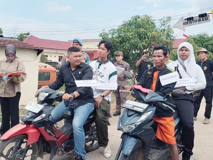 Momen rekonstruksi pembunuhan Anggi Lestari