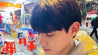 Geon Roung pun kini sudah berusia 16 tahun. Remaja itu pun mengejutkan netizen dengan penampilan dan bakatnya yang siap jadi artis.