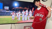 Park Geon Roung pun menampilkan bukti-buktinya dengan mengunggah foto dan videonya ketika kecil. Dari situ, terungkap bahwa Geon Roung sudah menggemaskan sejak dulu. Kini makin ganteng, tak heran banyak orang menuliskan kekaguman mereka. Foto: Instagram @geonroung