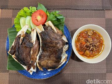 Sedapnya Rahang Tuna Rica hingga Cakalang Rabe Bibir di Resto Manado Halal