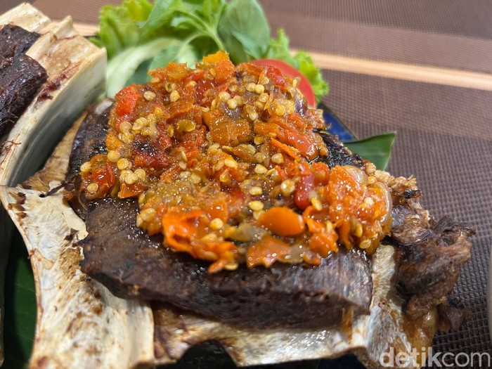 Sedapnya Rahang Tuna Rica hingga Cakalang Rabe Bibir di Resto Manado Halal