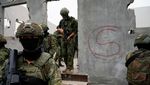 Tentara Ekuador Buru Geng Narkoba Perampas Rumah Warga