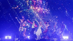 Aksi panggung mereka membuat heboh penonton We The Fest 2024.
