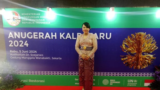Komang Anik Sugiani, peraih Kalpataru 2024 dari Buleleng.