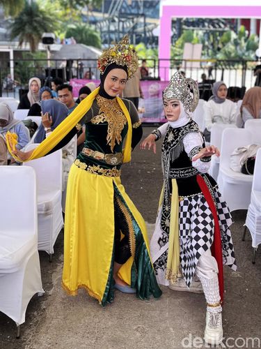 Suasana audisi Emeron Hijab Hunt 2024 tahap kedua pada Minggu (21/7/2024) pukul 13.00 WIB. Ada juri spesial yaitu aktris Intan Nuraeni, Hijab Hunt Family 2017 Ayuenstar dan Editor in Chief Wolipop, Eny Muhidin.