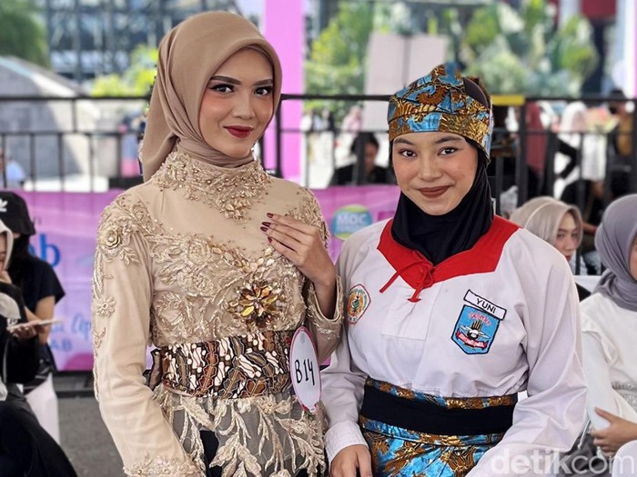 Suasana audisi Emeron Hijab Hunt 2024 tahap kedua pada Minggu (21/7/2024) pukul 13.00 WIB. Ada juri spesial yaitu aktris Intan Nuraeni, Hijab Hunt Family 2017 Ayuenstar dan Editor in Chief Wolipop, Eny Muhidin.