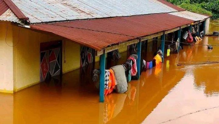 Empat desa di Kabupaten Halmahera Tengah (Halteng), Maluku Utara, terendam banjir.